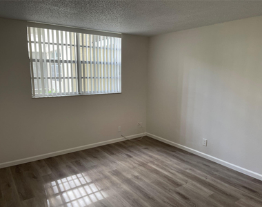 3099 Nw 48th Avenue - Photo Thumbnail 12