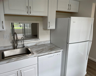 3099 Nw 48th Avenue - Photo Thumbnail 3