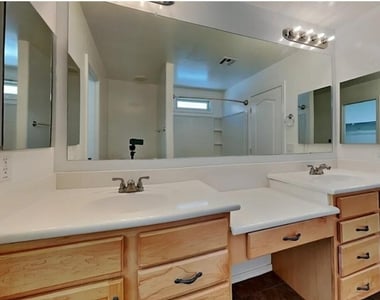 2246 E Bowker Street - Photo Thumbnail 6