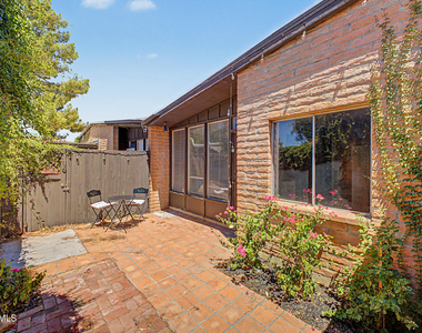 3046 N 32nd Street - Photo Thumbnail 22