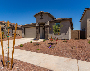 17318 W Surrey Drive - Photo Thumbnail 4