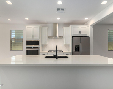 17318 W Surrey Drive - Photo Thumbnail 18
