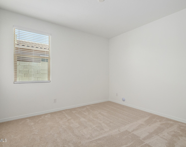 17318 W Surrey Drive - Photo Thumbnail 30