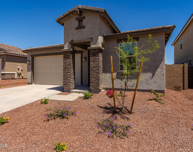 17318 W Surrey Drive - Photo Thumbnail 3