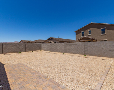 17318 W Surrey Drive - Photo Thumbnail 36