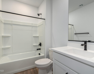 17318 W Surrey Drive - Photo Thumbnail 32