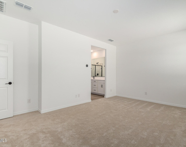 17318 W Surrey Drive - Photo Thumbnail 20