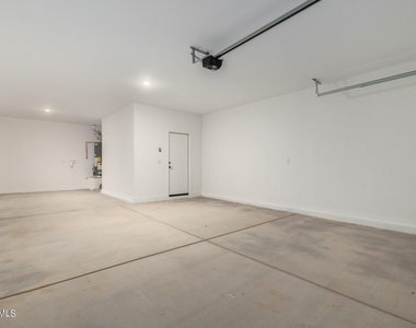 17318 W Surrey Drive - Photo Thumbnail 34