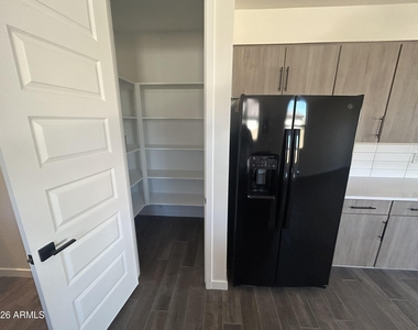 1626 E Evelyn Street - Photo Thumbnail 11