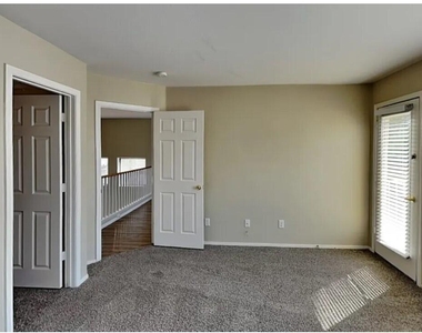 11401 W Windsor Avenue - Photo Thumbnail 9
