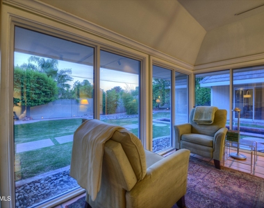 1523 W Vista Avenue - Photo Thumbnail 11