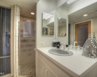 1523 W Vista Avenue - Photo Thumbnail 17