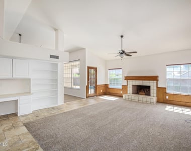 8495 S Maple Avenue - Photo Thumbnail 8