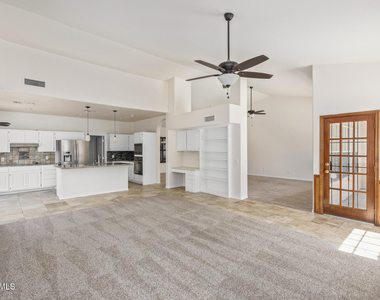 8495 S Maple Avenue - Photo Thumbnail 11