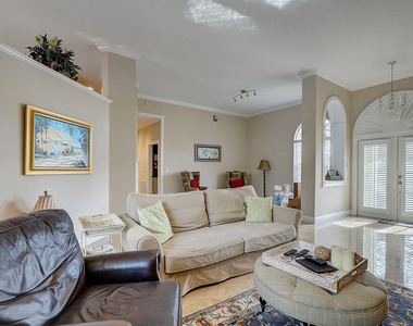 10207 Allamanda Boulevard - Photo Thumbnail 8