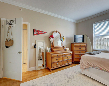 10207 Allamanda Boulevard - Photo Thumbnail 32