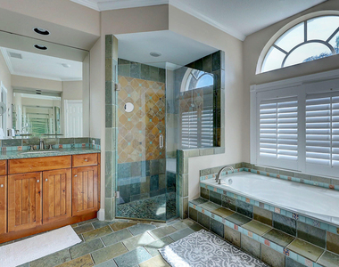10207 Allamanda Boulevard - Photo Thumbnail 27