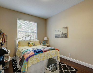 10207 Allamanda Boulevard - Photo Thumbnail 34