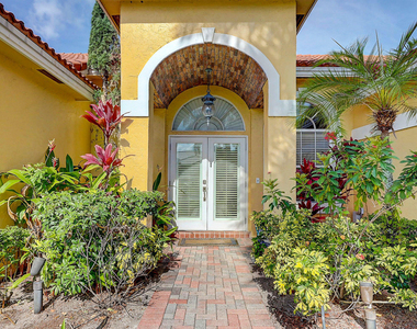 10207 Allamanda Boulevard - Photo Thumbnail 3