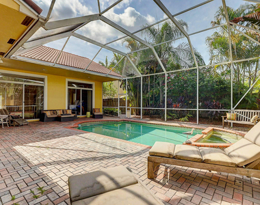 10207 Allamanda Boulevard - Photo Thumbnail 40