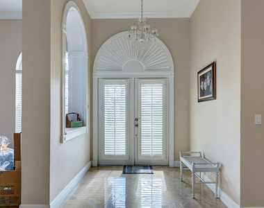 10207 Allamanda Boulevard - Photo Thumbnail 5