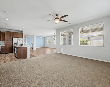 3413 N Loma Vista - Photo Thumbnail 7