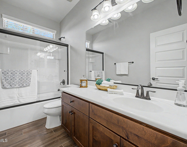 3413 N Loma Vista - Photo Thumbnail 12