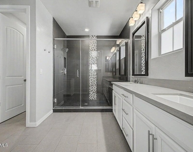 1941 S Wallrade Lane - Photo Thumbnail 18