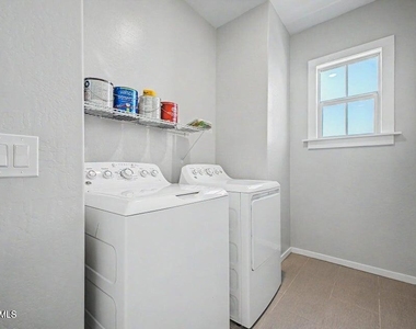 1941 S Wallrade Lane - Photo Thumbnail 28