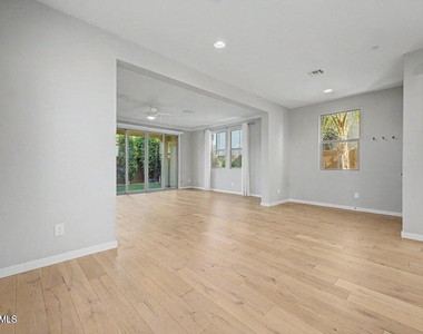 1941 S Wallrade Lane - Photo Thumbnail 7