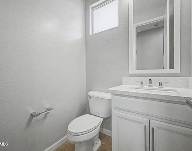 1941 S Wallrade Lane - Photo Thumbnail 13