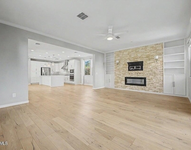 1941 S Wallrade Lane - Photo Thumbnail 3