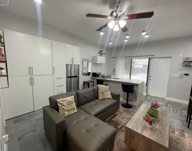 824 Ne 4th Street - Photo Thumbnail 7