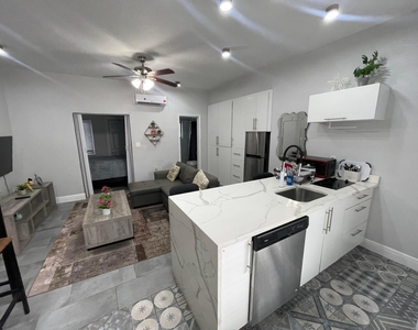 824 Ne 4th Street - Photo Thumbnail 5