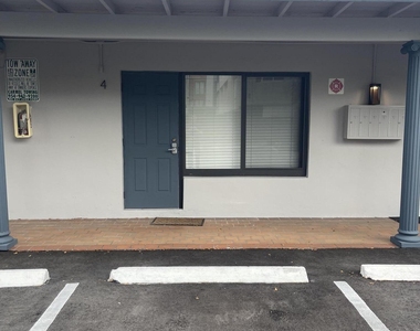 824 Ne 4th Street - Photo Thumbnail 3