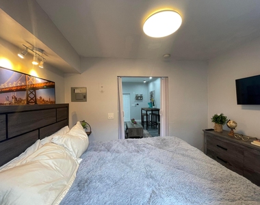 824 Ne 4th Street - Photo Thumbnail 4