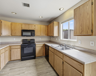 7131 E Thrush Lane - Photo Thumbnail 8