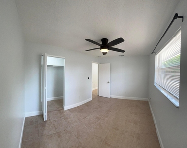 522 46th Street - Photo Thumbnail 7