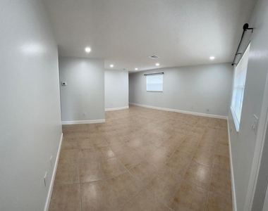 522 46th Street - Photo Thumbnail 15