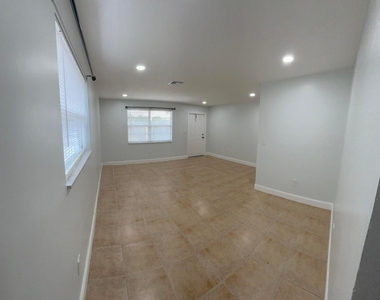 522 46th Street - Photo Thumbnail 13