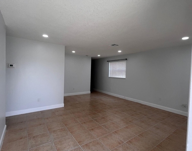 522 46th Street - Photo Thumbnail 19