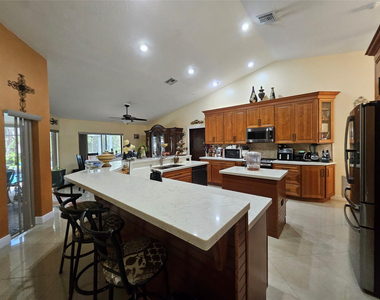 197 Nw 113th Way - Photo Thumbnail 22