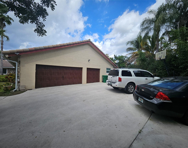 197 Nw 113th Way - Photo Thumbnail 7