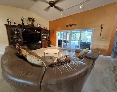 197 Nw 113th Way - Photo Thumbnail 20
