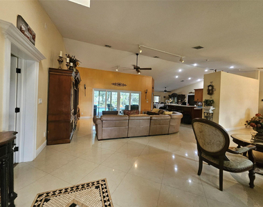 197 Nw 113th Way - Photo Thumbnail 10