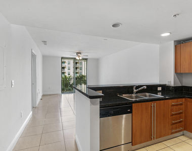 610 Clematis Street - Photo Thumbnail 2