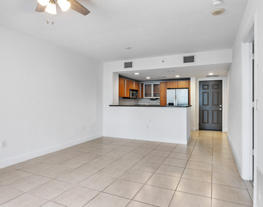 610 Clematis Street - Photo Thumbnail 9