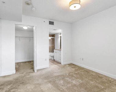 610 Clematis Street - Photo Thumbnail 13