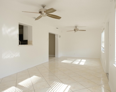 980 Woodland Avenue - Photo Thumbnail 5