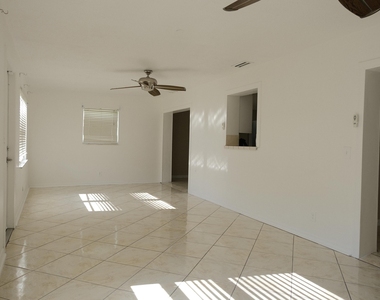 980 Woodland Avenue - Photo Thumbnail 3